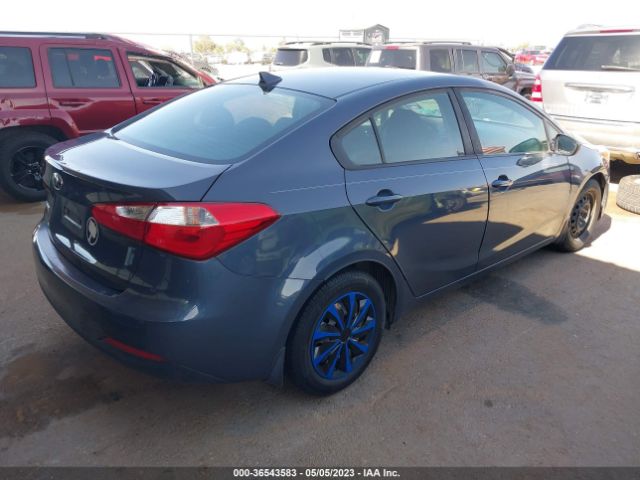 KNAFK4A65G5614003 KIA FORTE LX