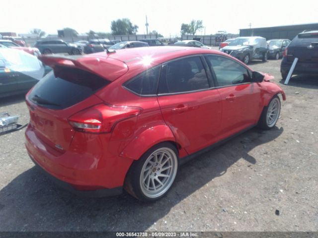 1FADP3K21GL383412 Ford FOCUS SE