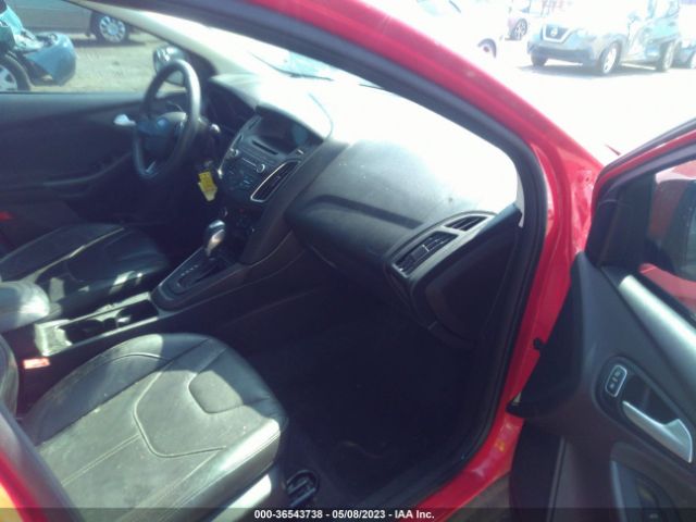 1FADP3K21GL383412 Ford FOCUS SE