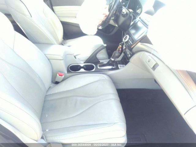 19UDE2F7XKA008835 Acura Ilx Pkg