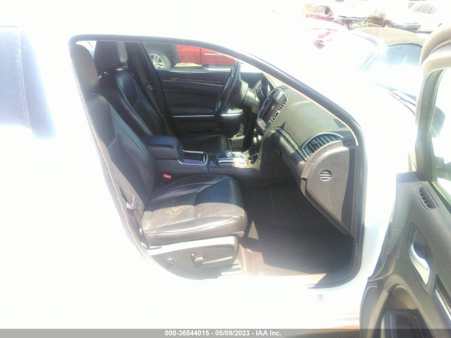 2C3CCAEG8HH586443 Chrysler 300