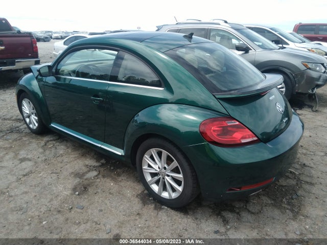 2018 VOLKSWAGEN BEETLE SE VIN: 3VWJD7AT1JM702060