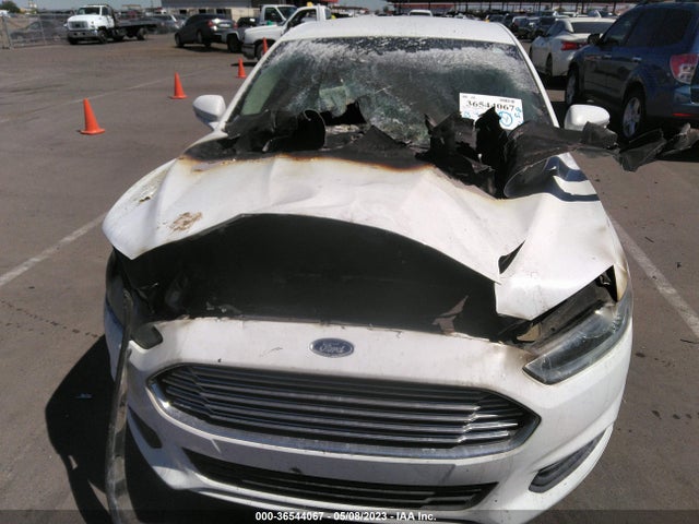 2016 FORD FUSION SE VIN: 3FA6P0HD6GR282125