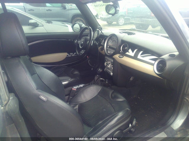 2010 MINI COOPER CONVERTIBLE S VIN: WMWMS3C54ATY09261