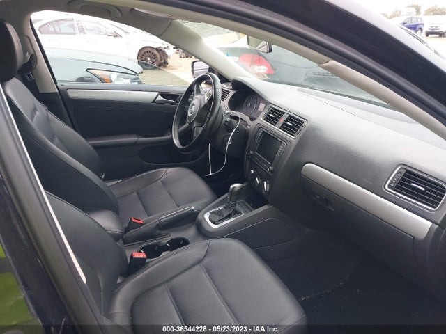 2013 VOLKSWAGEN JETTA SEDAN SE VIN: 3VWDP7AJ1DM294134