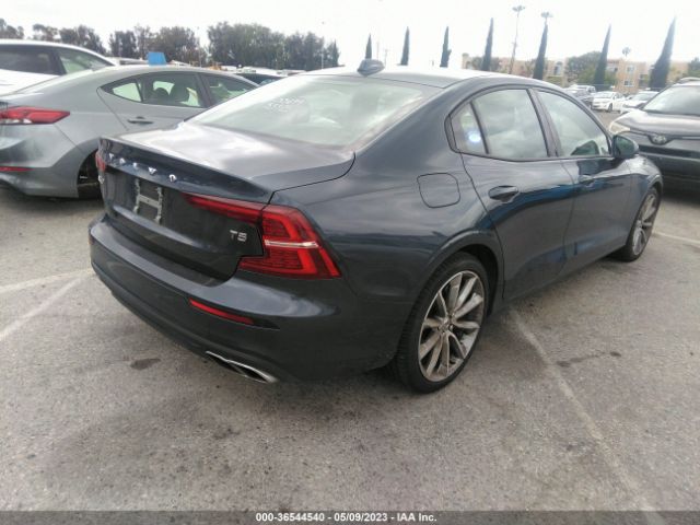 7JR102FK6MG096417 Volvo S60 Momentum