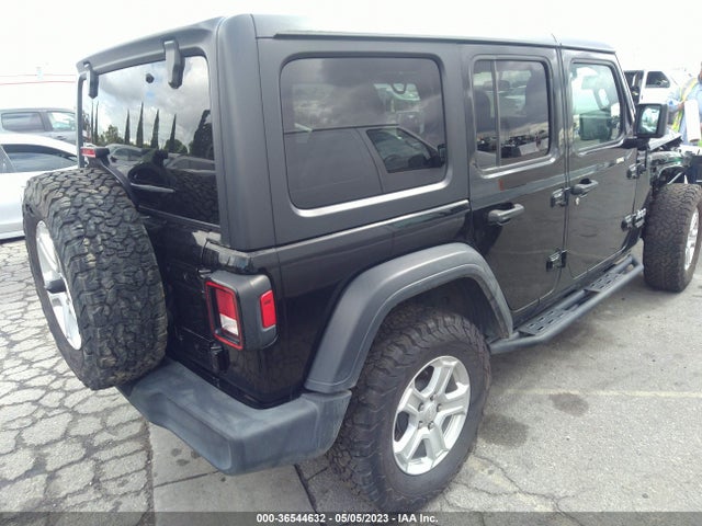 1C4HJXDG4JW239923 Jeep Wrangler Unlimited Sport S