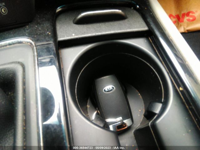 KNDMC5C12G6108556 KIA Sedona Sx