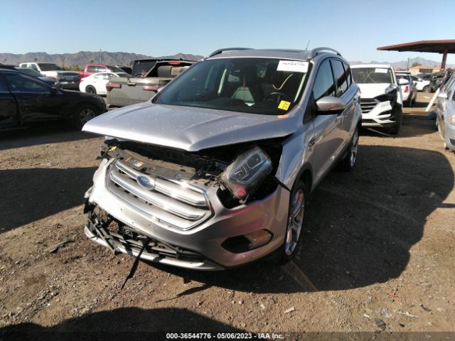1FMCU0J90HUD59332 Ford Escape Titanium