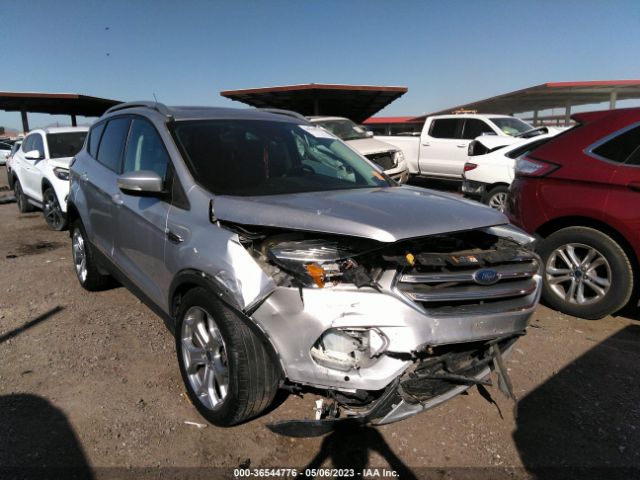 1FMCU0J90HUD59332 Ford Escape Titanium