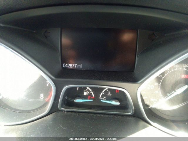 1FMCU0J95JUD59977 Ford Escape Titanium