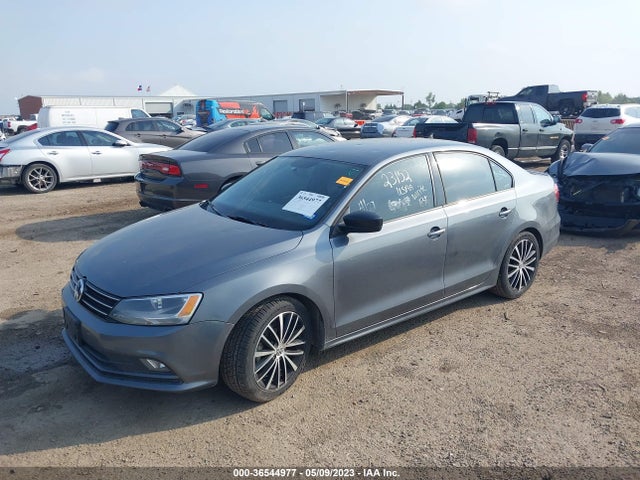 3VWD17AJXFM427977 Volkswagen Jetta Sedan 1.8t Sport