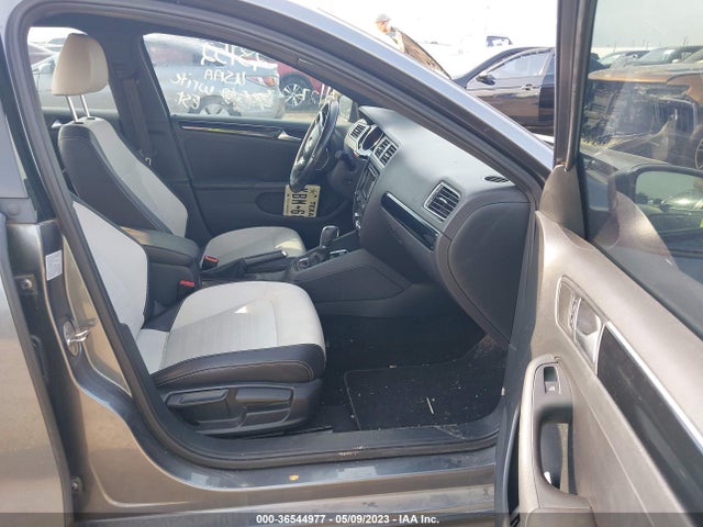 3VWD17AJXFM427977 Volkswagen Jetta Sedan 1.8t Sport