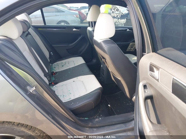 3VWD17AJXFM427977 Volkswagen Jetta Sedan 1.8t Sport