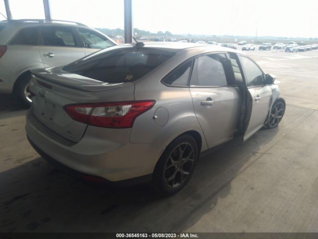 1FADP3F27EL196800 Ford FOCUS SE