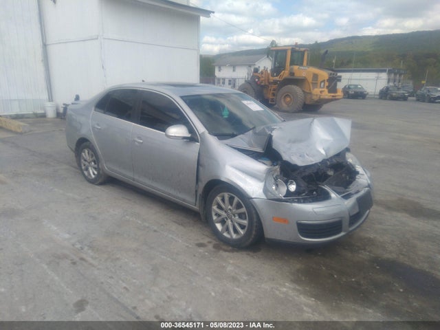 2010 VOLKSWAGEN JETTA SEDAN SE VIN: 3VWRX7AJ4AM009802