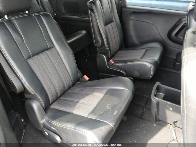 2C4RC1HG2ER199975 Chrysler Town & Country S