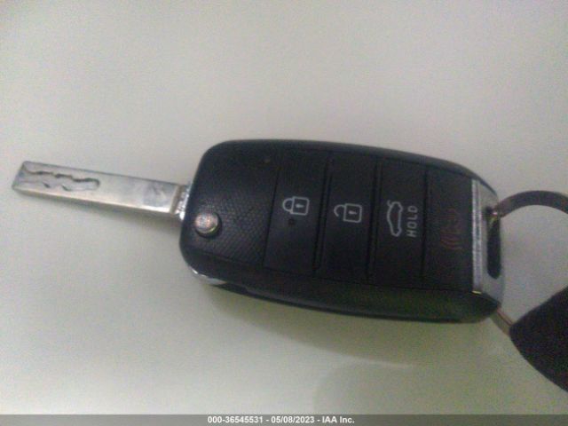 5XXGT4L30GG082016 KIA Optima Lx