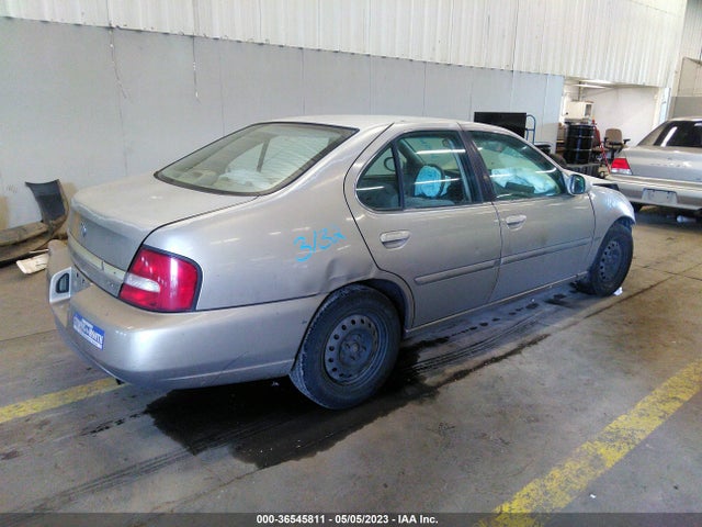 2001 NISSAN ALTIMA GXE VIN: 1N4DL01D71C217447