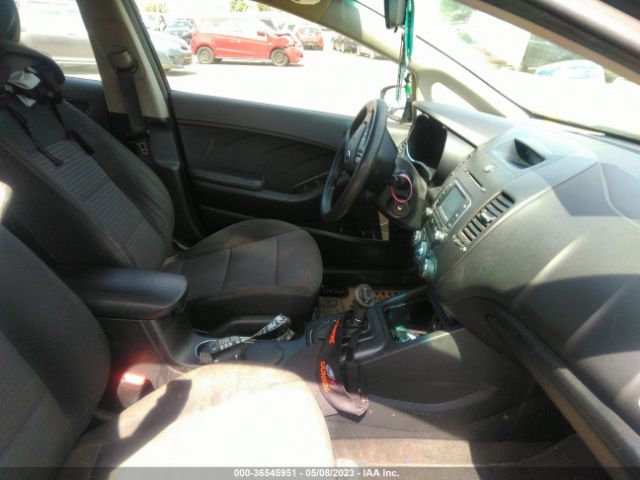 KNAFX4A66G5556050 KIA FORTE LX