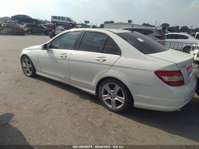 2011 MERCEDES-BENZ C-CLASS C 300 VIN: WDDGF5EB1BR135674