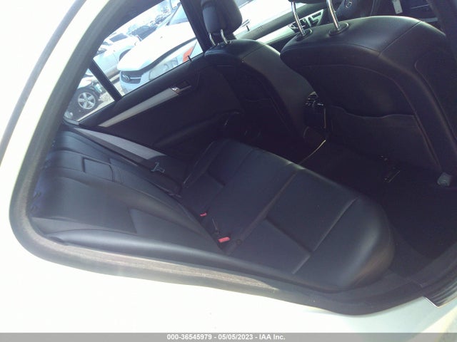 2011 MERCEDES-BENZ C-CLASS C 300 VIN: WDDGF5EB1BR135674