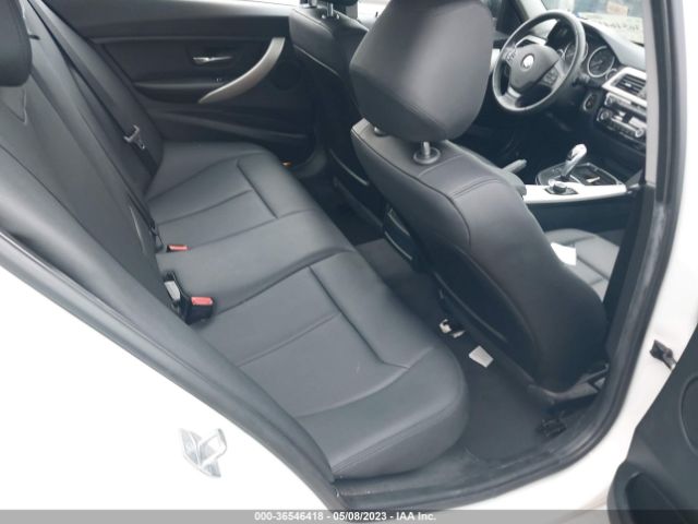 WBA8E1G51HNU13276 BMW 3 Series 320i
