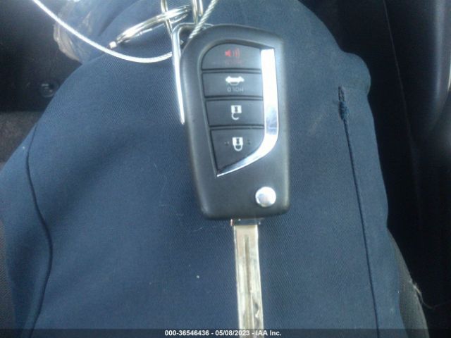 JTDEPRAE6LJ051291 Toyota COROLLA LE