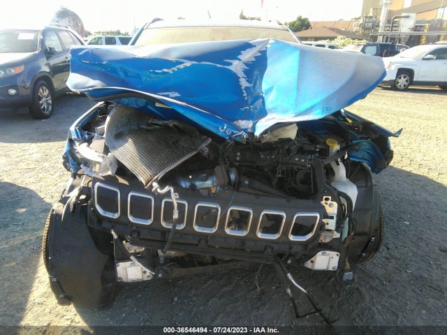 3C4NJDFB7NT117863 Jeep Compass Latitude Lux