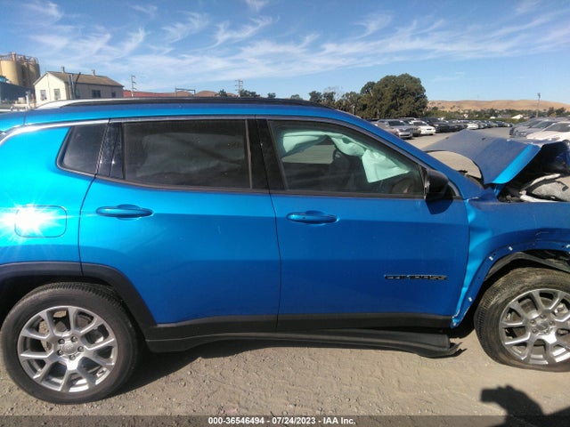 3C4NJDFB7NT117863 Jeep Compass Latitude Lux