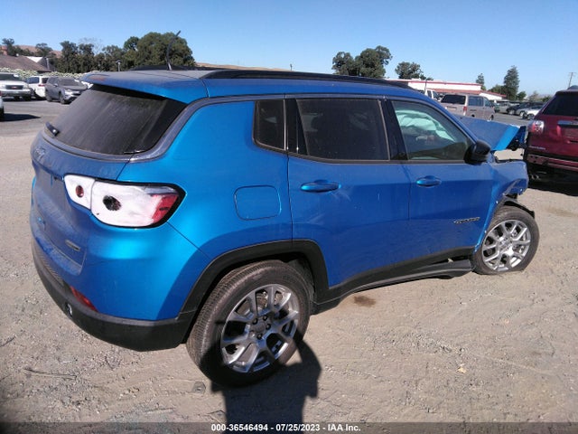 3C4NJDFB7NT117863 Jeep Compass Latitude Lux