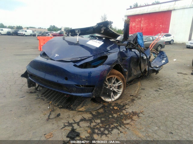 7SAYGAEE0NF347073 Tesla Model Y Long Range