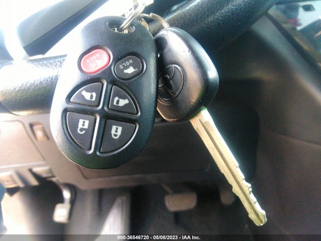 Toyota SIENNA SE 2019 5TDXZ3DC8KS974660 Image 3