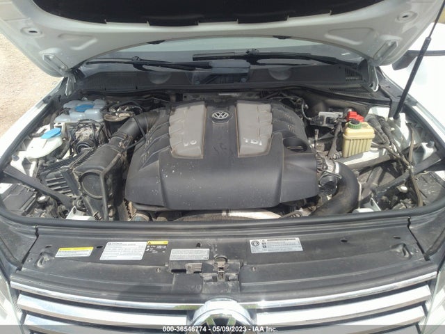 2015 Volkswagen Touareg, VIN: WVGEP9BP2FD002278
