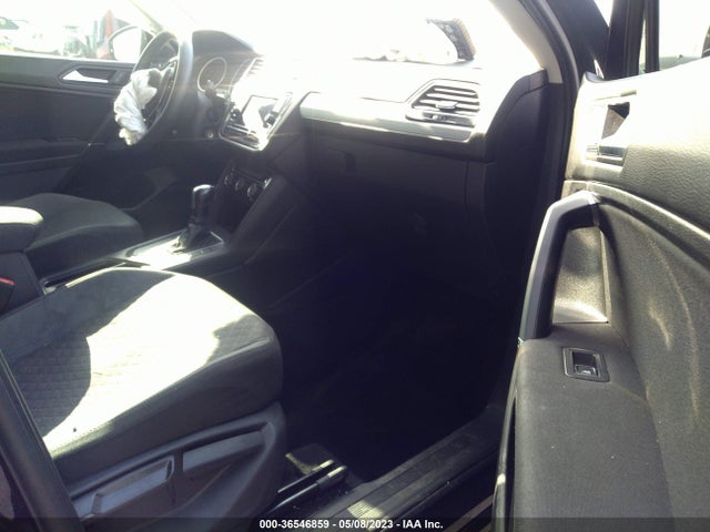 3VV1B7AX0LM157646 Volkswagen TIGUAN S