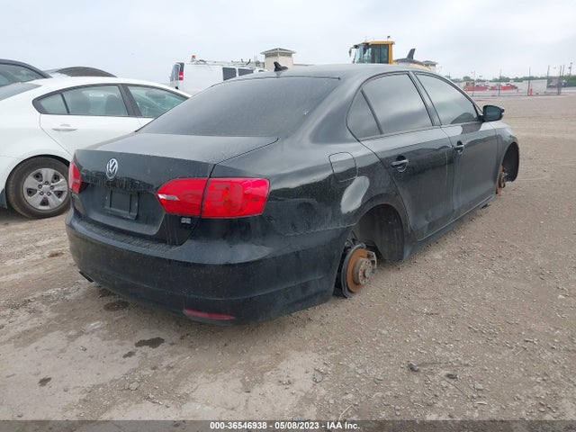 3VWD17AJ2EM418544 Volkswagen Jetta Sedan Se