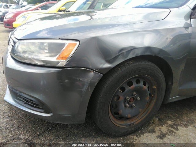 3VWD17AJXEM298928 Volkswagen Jetta Sedan Se