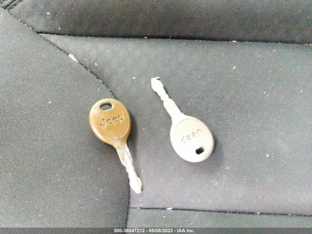1C4BJWDG5GL306443 Jeep Wrangler Unlimited Sport