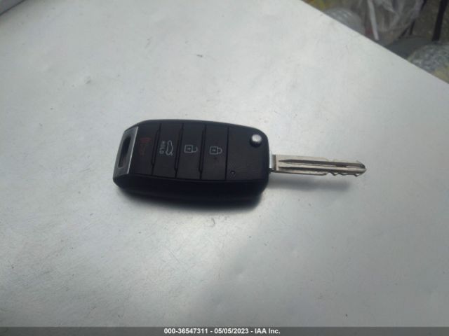 KNAFK4A62G5616162 KIA FORTE LX