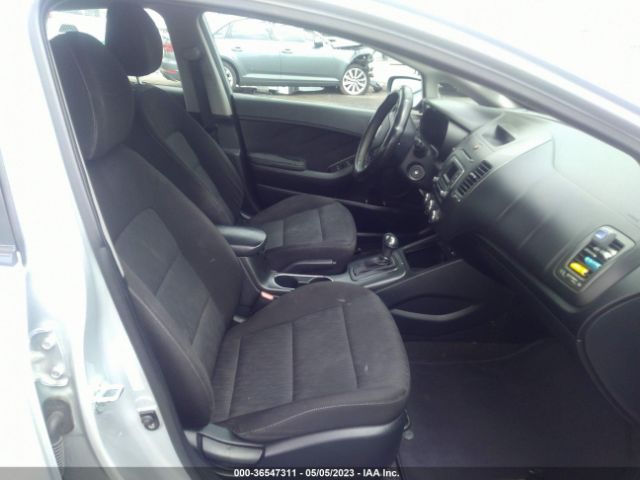 KNAFK4A62G5616162 KIA FORTE LX