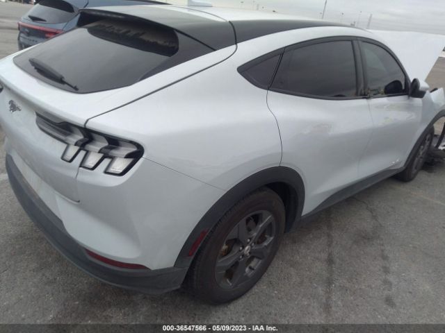3FMTK1RM6NMA18232 Ford Mustang Mach-e Select