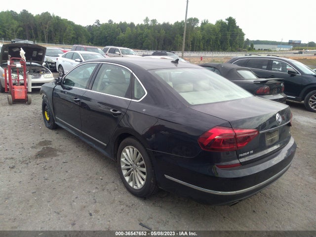 1VWBT7A37HC008797 Volkswagen Passat 1.8t Se