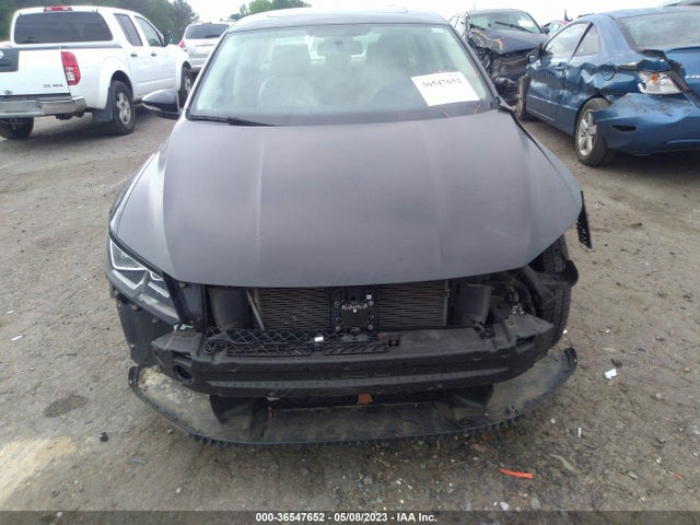 1VWBT7A37HC008797 Volkswagen Passat 1.8t Se