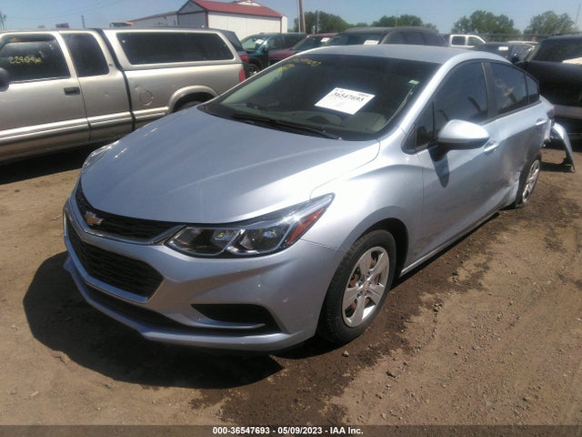 Chevrolet Cruze Ls Auto 2018 1G1BC5SM6J7207491 Image 2