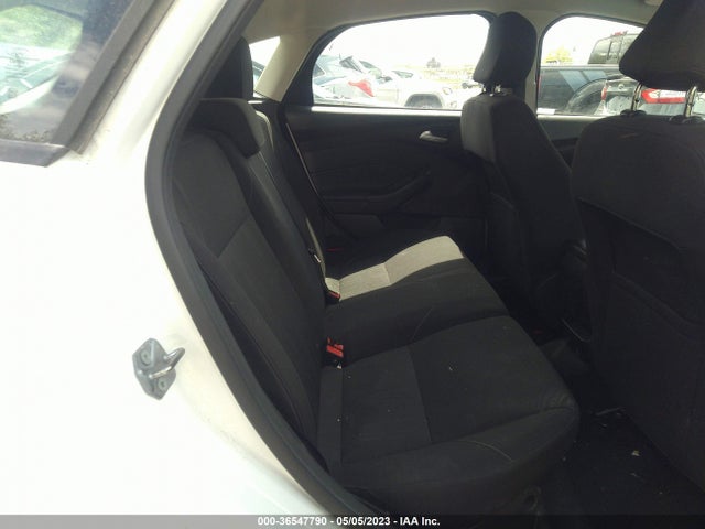 Ford FOCUS SE 2015 1FADP3K27FL255738 Image 8