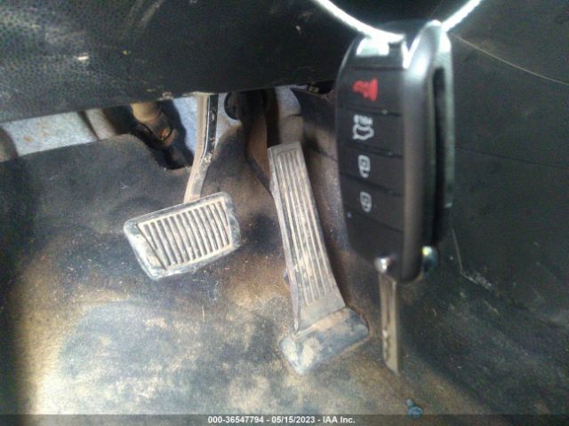 KNDJN2A25K7657128 KIA Soul Base