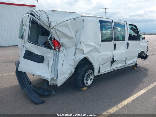 Chevrolet EXPRESS CARGO VAN 2020 1GCWGAFP0L1277181 Image 4