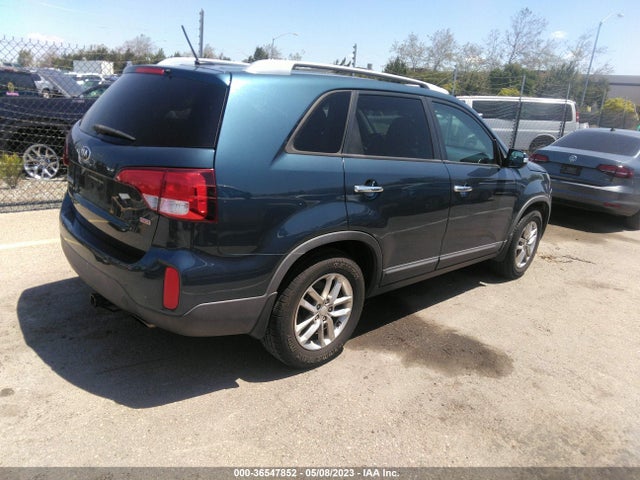 KIA SORENTO LX 2015 5XYKT4A63FG582057 Image 4