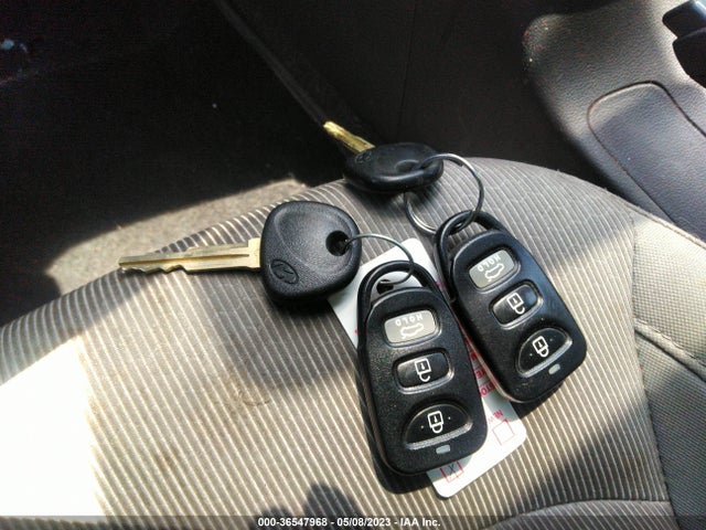 Hyundai ELANTRA SE 2017 KMHD74LF2HU084097 Image 11