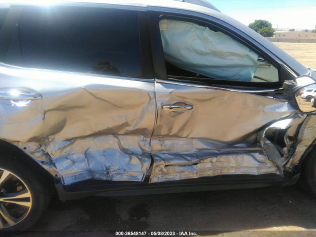 JN8AT2MT2JW460792 Nissan Rogue Sl